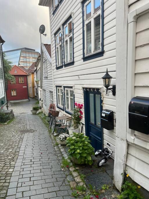 Beautiful Bergen House From 1790 Apartamento Exterior foto